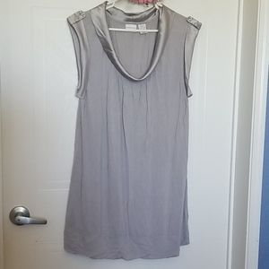 ☔$5 Newport News Gray Tunic Size M